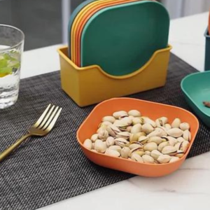 Plastic Multicolor Plates