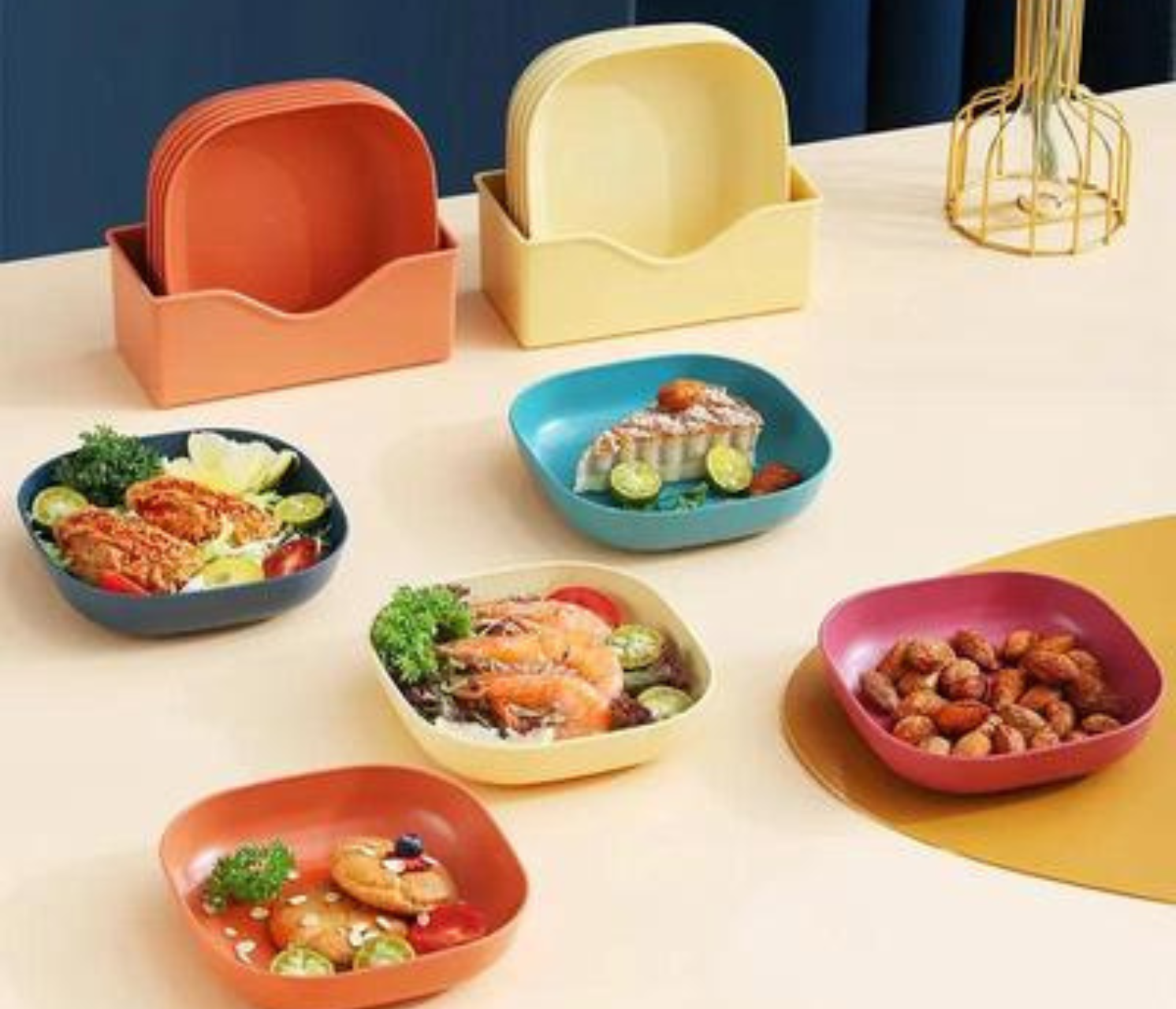 Plastic Multicolor Plates - Image 2